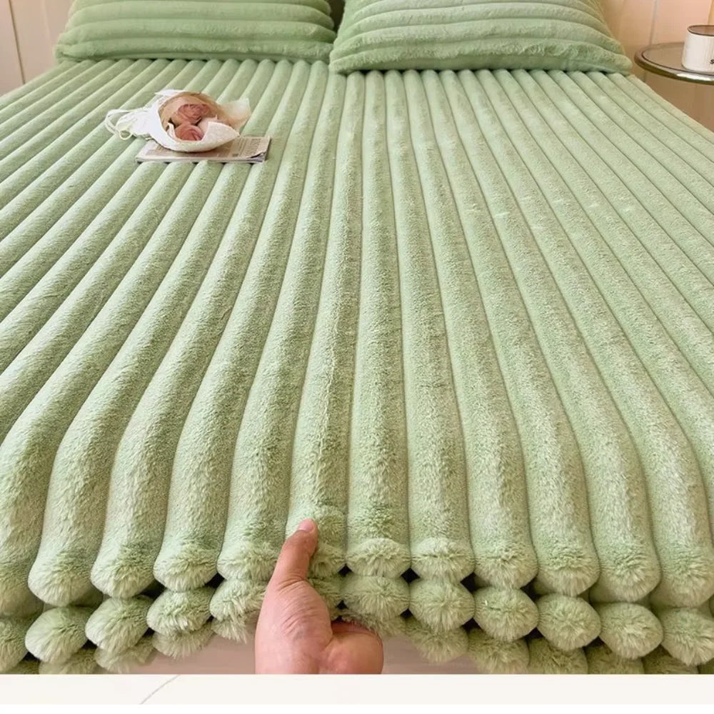 Quirky Hub Luxe Rabbit Fur Fitted Bedsheet – Olive Green | King Size 72x78