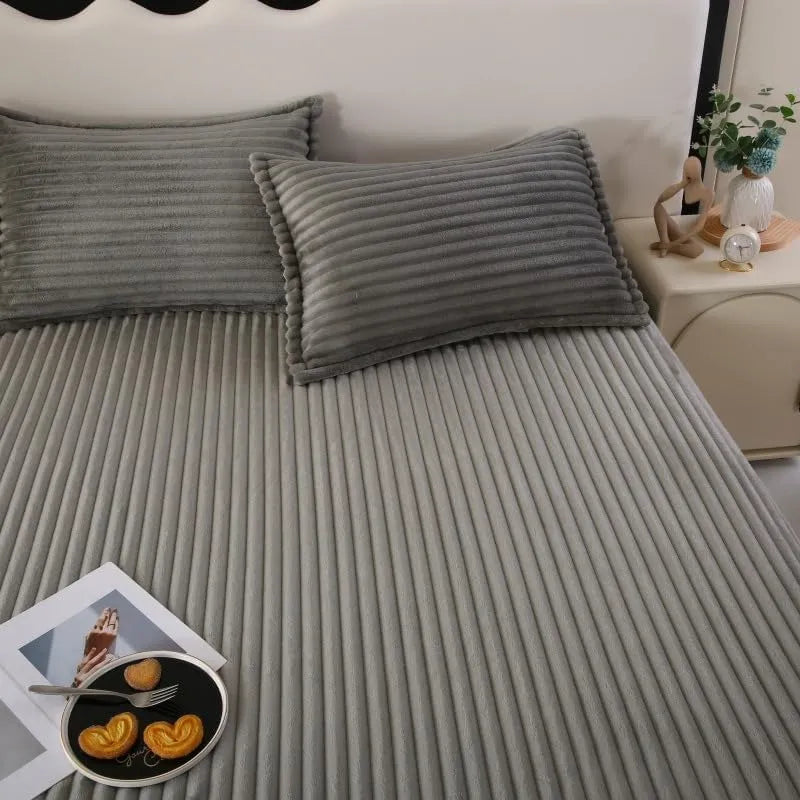 Quirky Hub Luxe Rabbit Fur Fitted Bedsheet – Grey | King Size 72x78