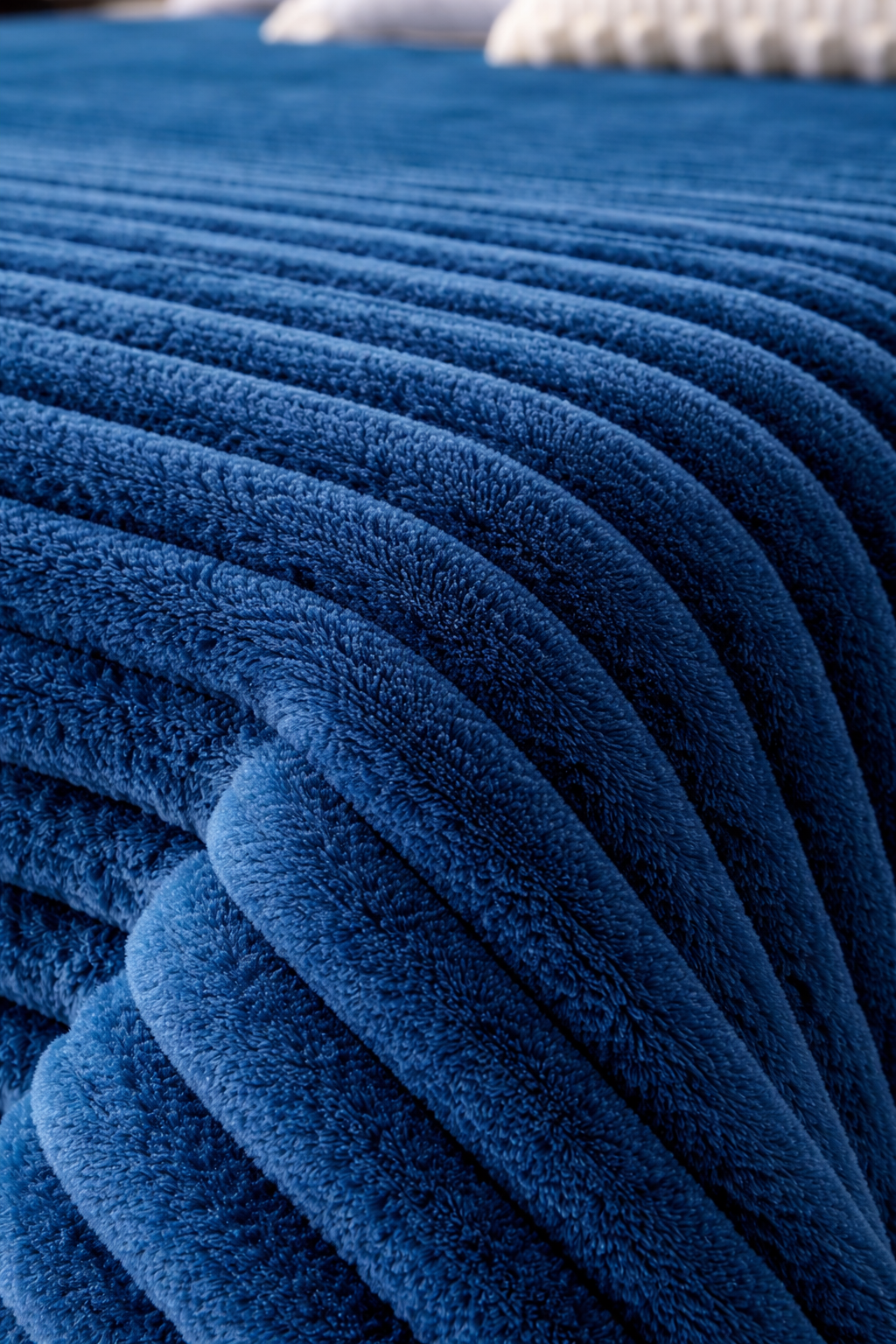 Quirky Hub Luxe Rabbit Fur Fitted Bedsheet – Peacock | King Size 72x78