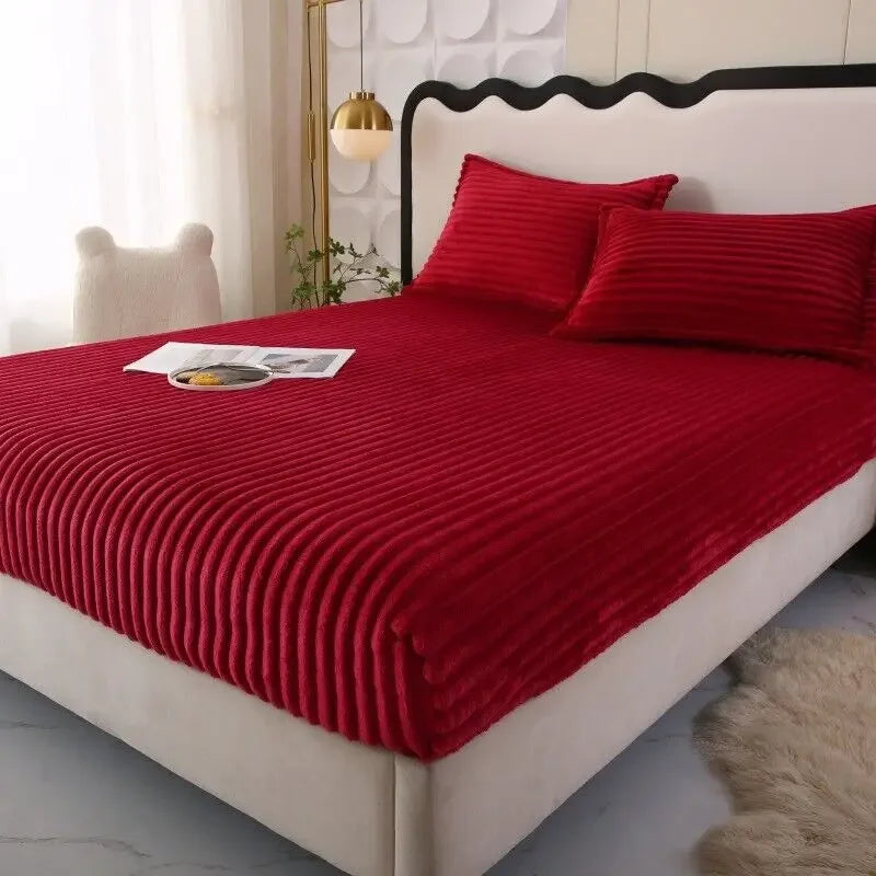 Quirky Hub Luxe Rabbit Fur Fitted Bedsheet – Maroon | King Size 72x78