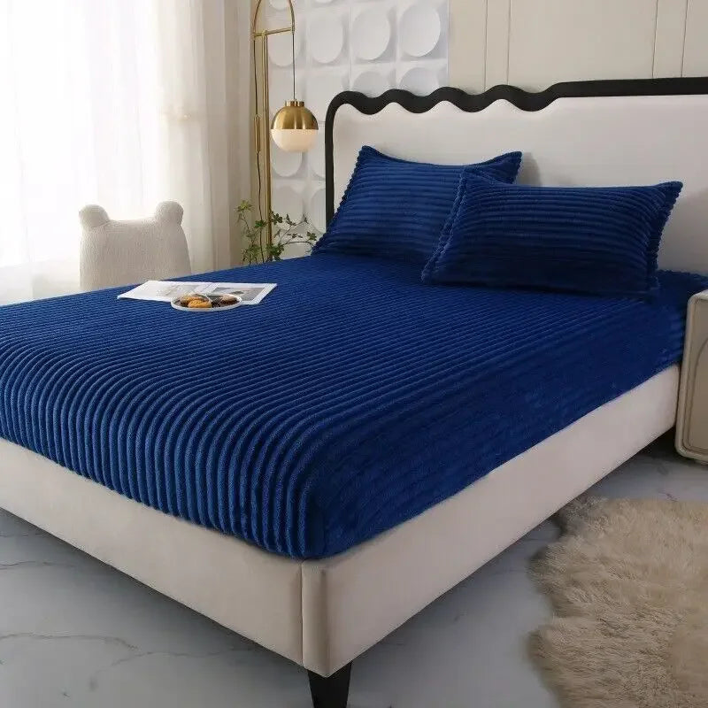 Quirky Hub Luxe Rabbit Fur Fitted Bedsheet – Navy | King Size 72x78