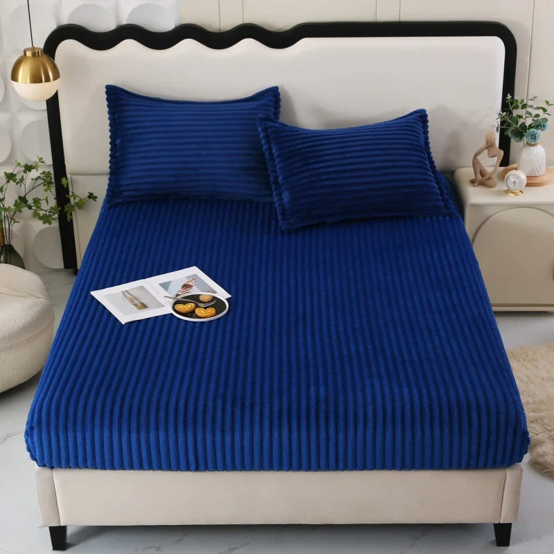 Quirky Hub Luxe Rabbit Fur Fitted Bedsheet – Navy | King Size 72x78
