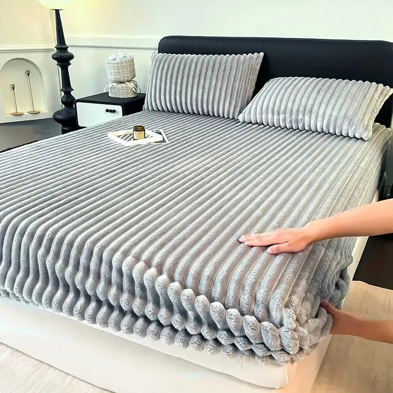 Quirky Hub Luxe Rabbit Fur Fitted Bedsheet – Grey | King Size 72x78